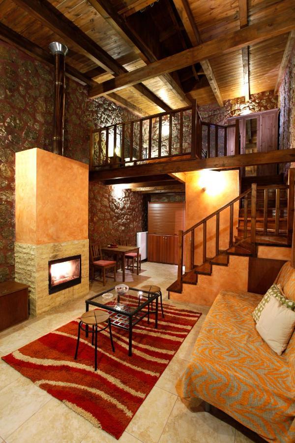 Paliokastro Guesthouse Kato Sinikia Trikalon Exterior foto