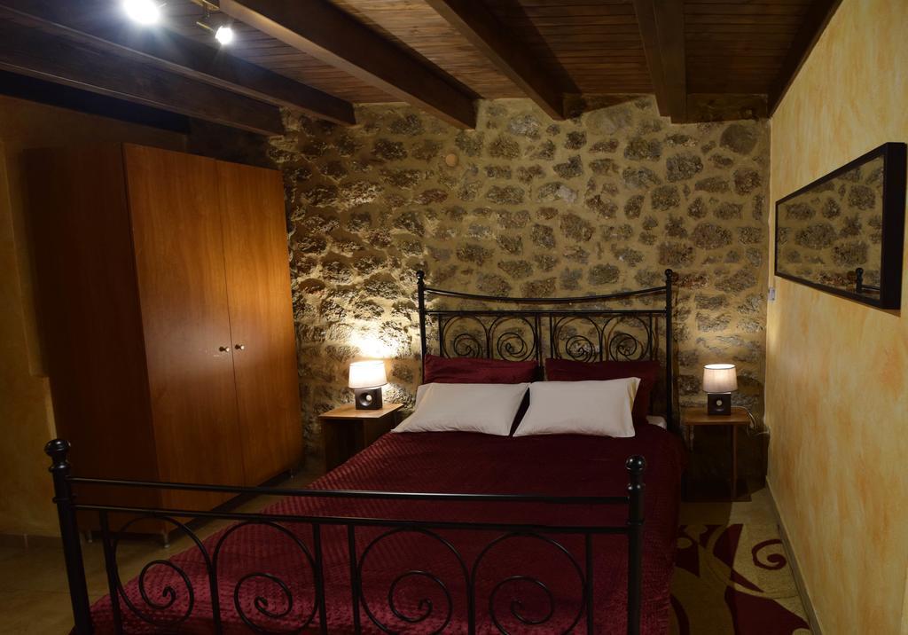 Paliokastro Guesthouse Kato Sinikia Trikalon Habitación foto