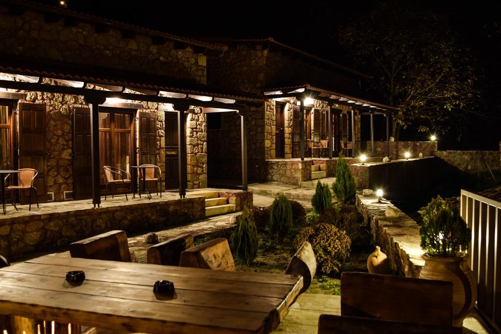 Paliokastro Guesthouse Kato Sinikia Trikalon Exterior foto